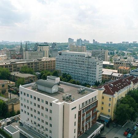 Квартира На Улице Деловая Kyiv Exterior photo