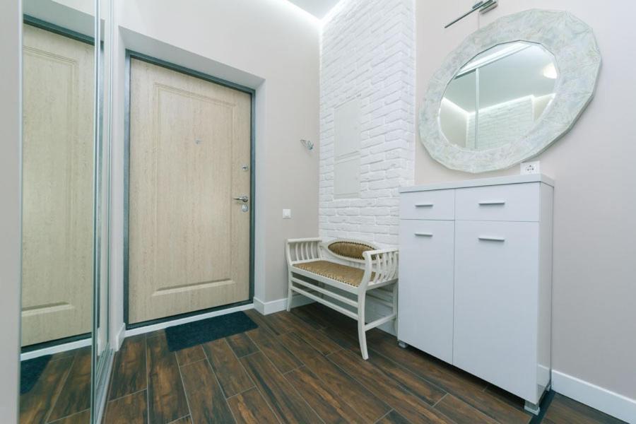 Квартира На Улице Деловая Kyiv Exterior photo